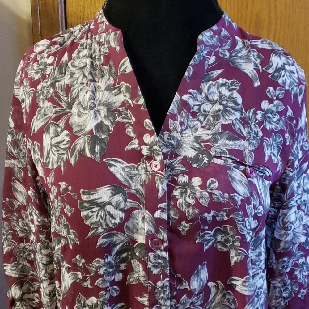 Kut from the kloth sheer floral burgandy top